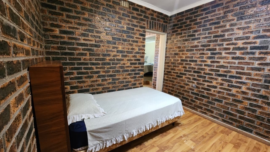5 Bedroom Property for Sale in Vredenburg Western Cape